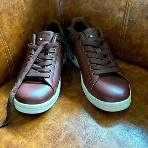 Brand‎ New Tommy Hilfiger Brown Dress Casual Shoes 8.5